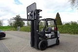 NISSAN U 1 D 2 A 25 LQ forklift