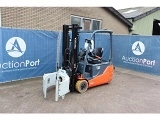 TOYOTA 8 FBET 18 forklift