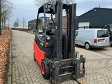 LINDE E30 forklift