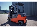 TOYOTA FBM 30 forklift