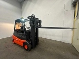 LINDE E 25 forklift