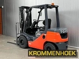 TOYOTA 52-8 FDF 25 forklift