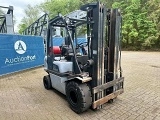 NISSAN UD 02 A 20 PQ forklift