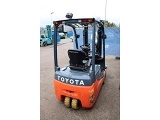 TOYOTA 8 FBET 18 forklift