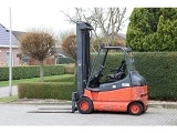 LINDE E30 forklift