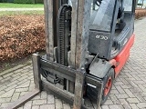 LINDE E30 forklift