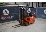 LINDE E15 forklift