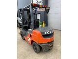 TOYOTA 06-8 FD 25 F forklift