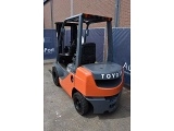 TOYOTA 02-8 FDF 25 forklift