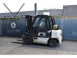 NISSAN UGD 02 A 30 PQ forklift