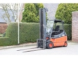 LINDE E30 forklift