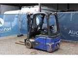 LINDE E15 forklift