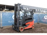 LINDE E30 forklift