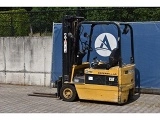 CATERPILLAR F 30 forklift