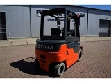 TOYOTA FBM 30 forklift