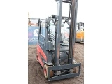 LINDE E30 forklift