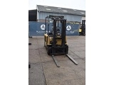 CATERPILLAR EP 25 forklift