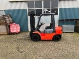 TOYOTA 02-7 FDF 25 forklift