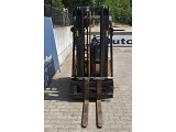 CATERPILLAR F 30 forklift