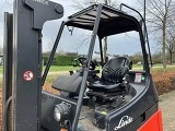 LINDE E30 forklift