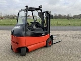 LINDE E30 forklift