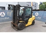 HYUNDAI 40 D 9 A forklift