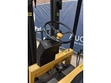 CATERPILLAR F 30 forklift