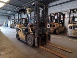 CATERPILLAR GP 25 Forklift