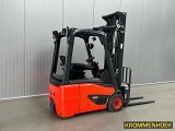 LINDE E15 forklift