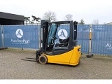 JUNGHEINRICH EFG 320 forklift