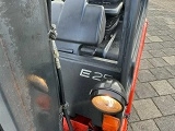 LINDE E 25 forklift