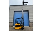 CATERPILLAR F 30 forklift