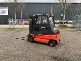 LINDE E 25 forklift