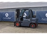 NISSAN UGD 02 A 30 PQ forklift