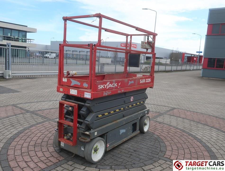 SKYJACK SJ-III-3226 scissor lift