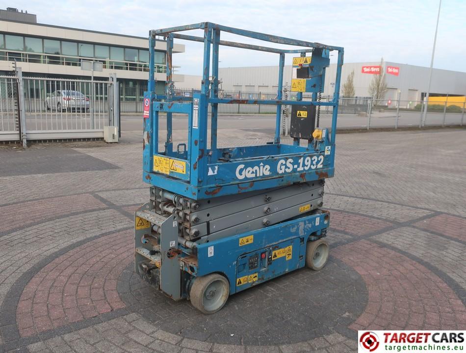 GENIE GS-1932 scissor lift