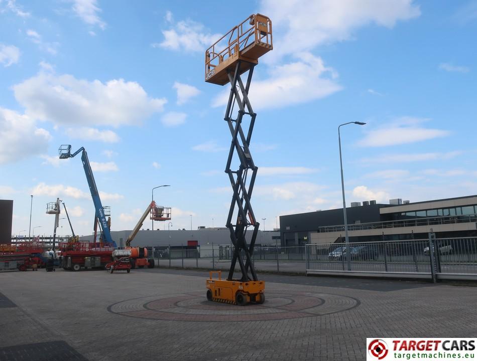 JCB S2632E scissor lift