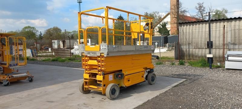 JLG 2646ES scissor lift