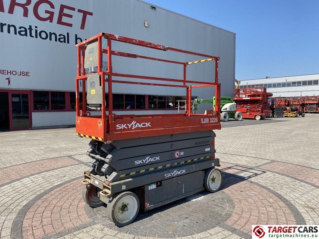 SKYJACK SJ-III-3226 scissor lift