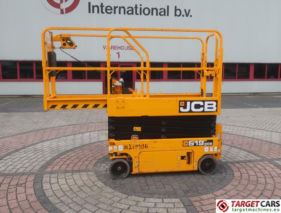 JCB S1930E scissor lift