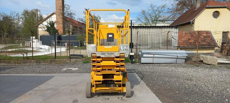 JLG 2646ES scissor lift