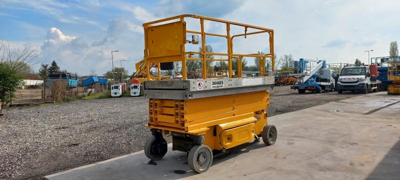 JLG 2646ES scissor lift