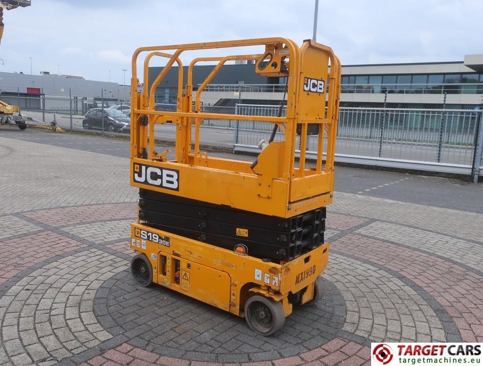 JCB S1930E scissor lift