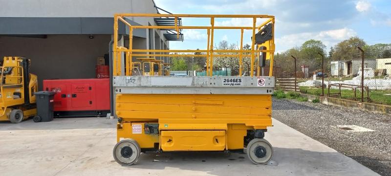 JLG 2646ES scissor lift