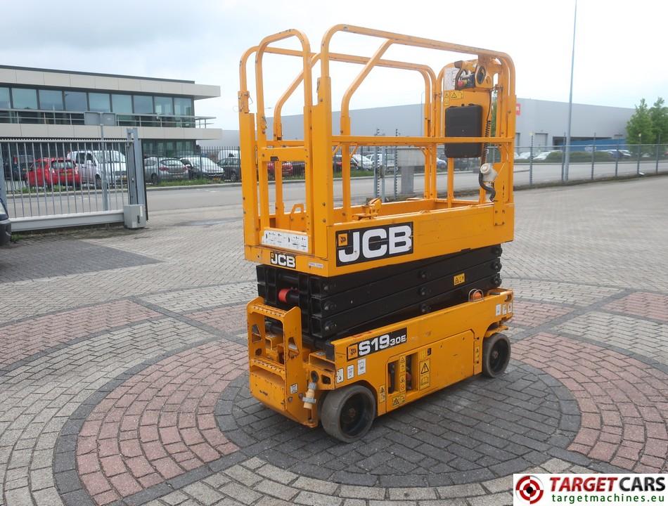 JCB S1930E scissor lift