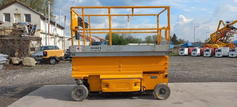 JLG 2646ES scissor lift