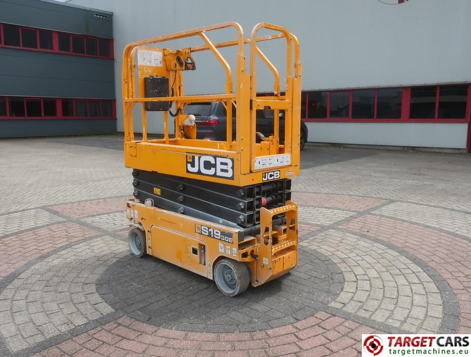 JCB S1930E scissor lift