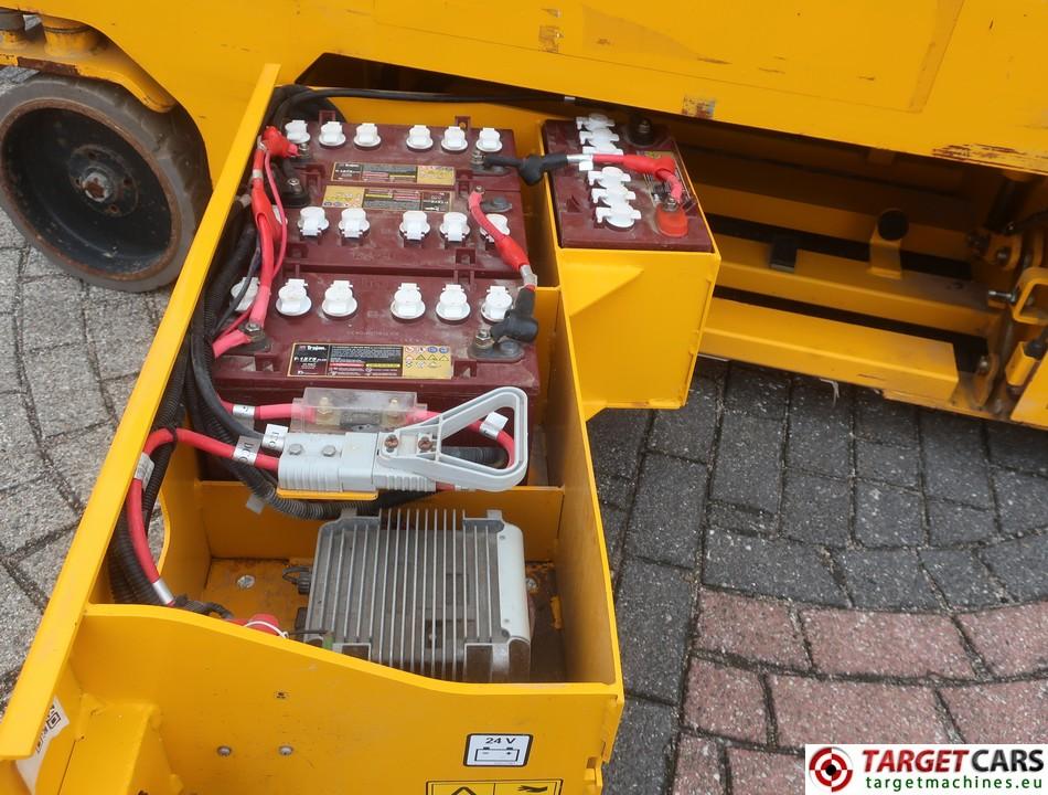 JCB S4046E scissor lift