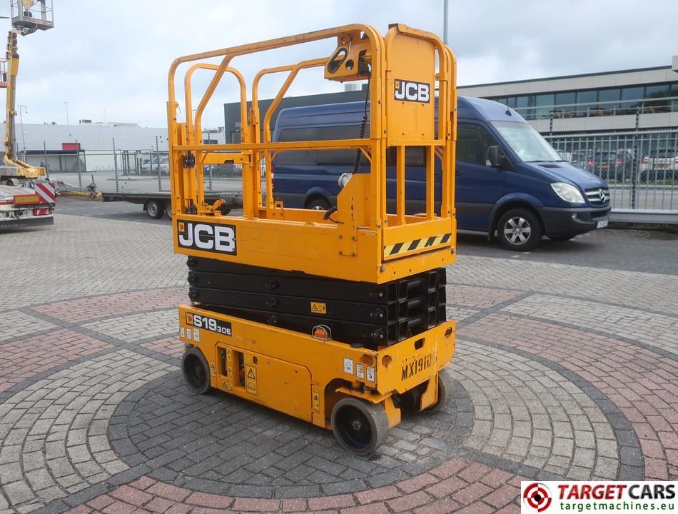 JCB S1930E scissor lift