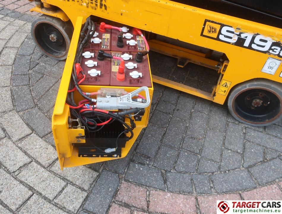 JCB S1930E scissor lift